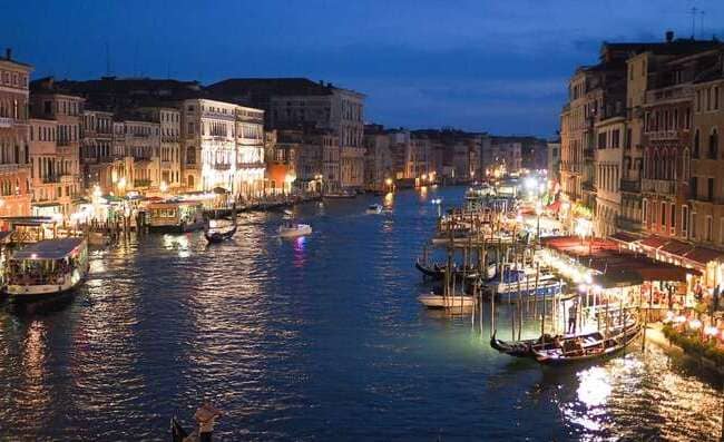 Il sindaco di Venezia: “Mi dispiace per gli insulti agli studenti napoletani, vi chiedo scusa”
