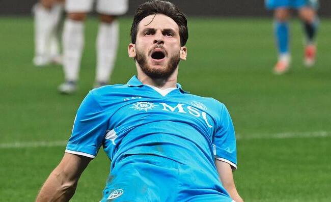 Kvaratskhelia, gesto da uomo vero. Da Roma: “Non è solo un calciatore”