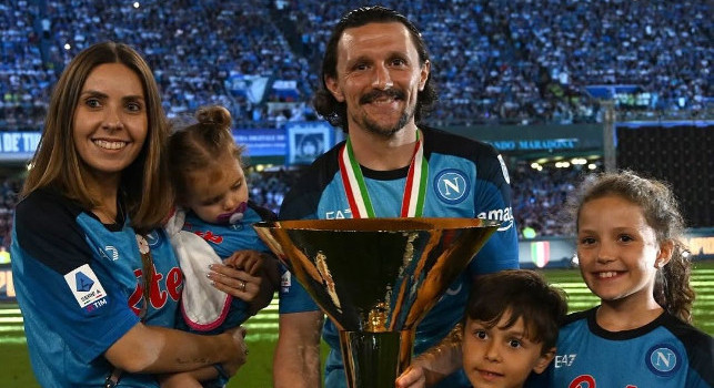 La commovente lettera d’addio della moglie di Mario Rui dedicata a Napoli