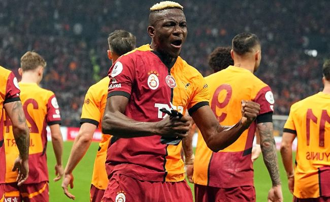 Osimhen, dalla Turchia: “È uno spettacolo da vedere, infiamma chi lo circonda”