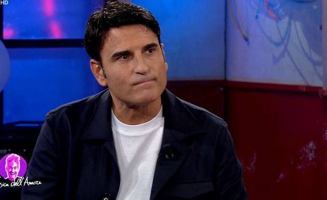 Sal Da Vinci escluso da Sanremo 2025. Fan delusi: “Che peccato, non vedremo il Festival”