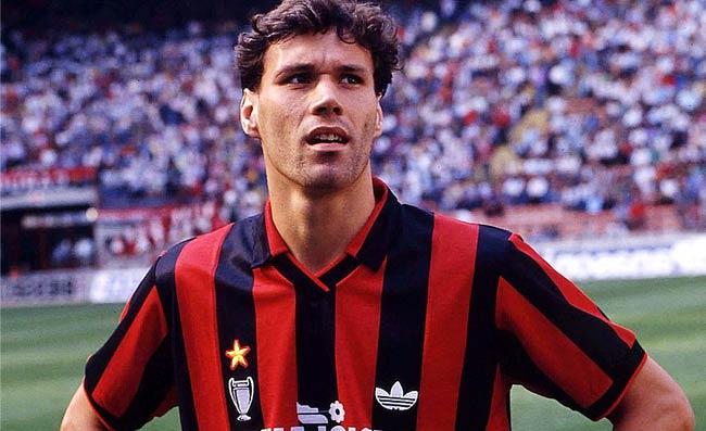 Van Basten: “I tre calciatori più forti della storia. Messi? Maradona aveva più personalità”