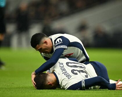 Bentancur non potrà allenarsi col Tottenham fino a nuovo ordine medico (Daily Mail)