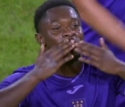 Chi è Amuzu, l’ala sinistra che il Napoli sta trattando con l’Anderlecht
