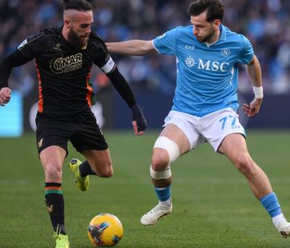 Kvara al Psg guadagnerà 11 milioni, il rinnovo a Napoli si bloccò per lo scontro sulle commissioni