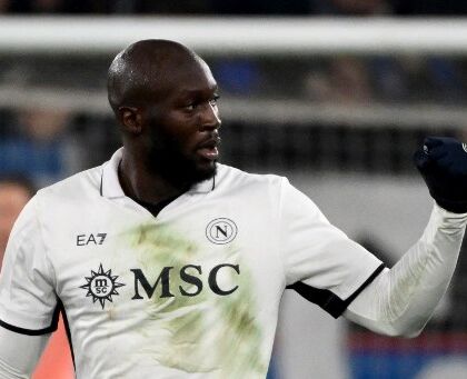 Lukaku lo stakanovista: il Napoli ha tre giorni di riposo, lui si allena a casa (Repubblica)