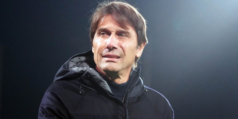 L’omaggio del Napoli per i funerali del piccolo Daniele: tutte le maglie firmate dai giocatori