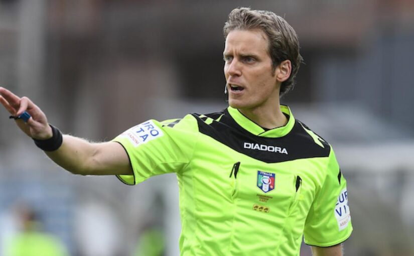 Napoli-Juventus, laser verdi disturbano i calciatori in campo: annuncio dello speaker