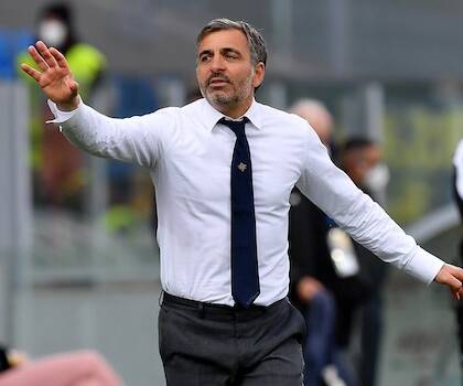 Pecchia è ufficialmente in zona retrocessione, il suo Parma ha perso anche contro il Genoa