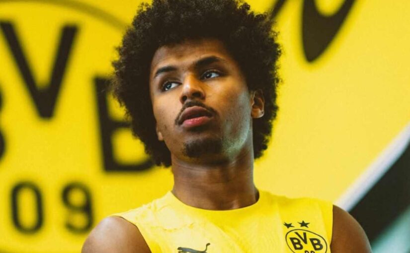 Sky – Il Napoli vuole Adeyemi, oggi nuovi contatti per ottenere l’apertura totale e stringere con il Dortmund