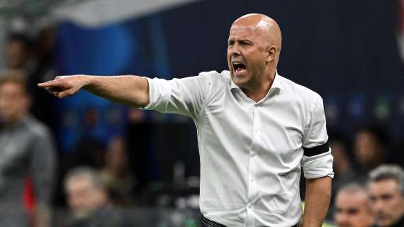 Liverpool, Slot non conferma i rumors: “Kvaratskhelia? Cosa posso dire? Nulla…”