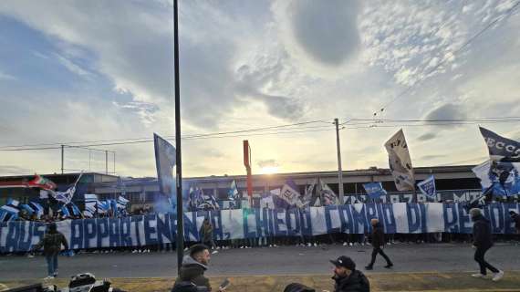 “Cambiamo la residenza!”, coro e striscione di protesta Ultras sul divieto di trasferta