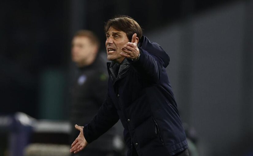 CdS – Modulo, mini rivoluzione in difesa e due novità: le scelte di Conte per Como-Napoli