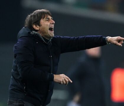 Conte ha annullato la giornata di riposo. Prova a reagire al disastroso non mercato del Napoli (Repubblica)