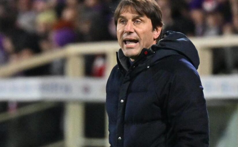 Conte premiato come miglior allenatore del mese prima di Napoli-Udinese | FOTO