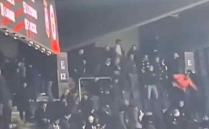 Europa League, Anderlecht-Fenerbahce: violentissimi scontri durante la partita | VIDEO
