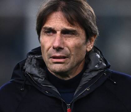Napoli, Conte in conferenza stampa dalle 14:30 LIVE