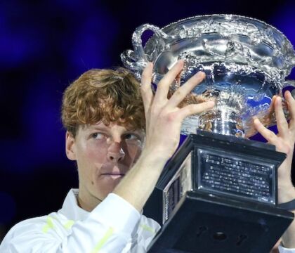 Sinner, gli attacchi di Kyrgios e Wawrinka: «Non c’è equità nel tennis». «Non credo più in uno sport pulito»