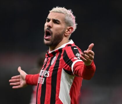 Theo Hernandez si fa espellere e certifica il fallimento di Ibrahimovic al Milan