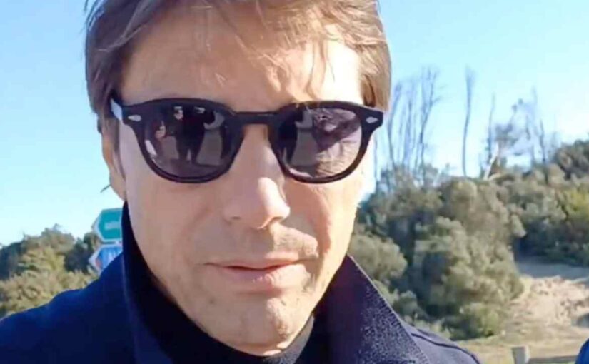 Antonio Conte è arrivato a Castel Volturno: foto e autografi con tutti | FOTO