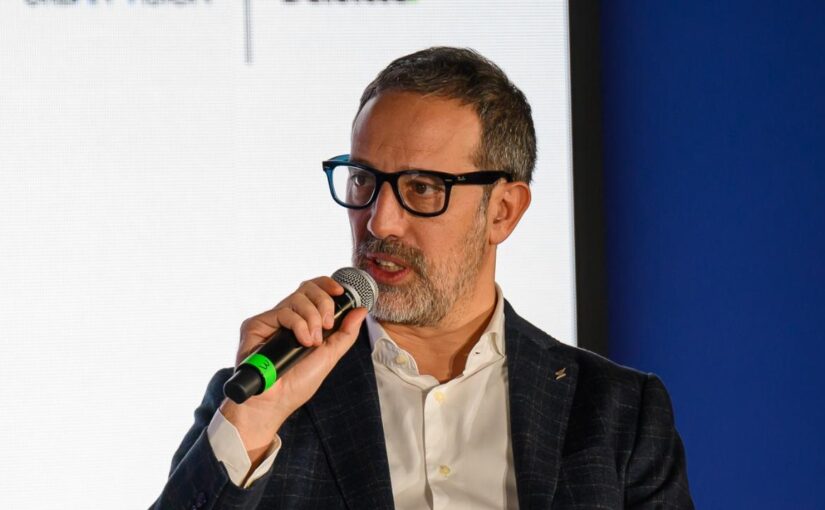 Sky, Marchetti: "Il Napoli ci ha provato, ma è rimasto lucido! Così in estate avrà i soldi di Kvara e Osimhen"