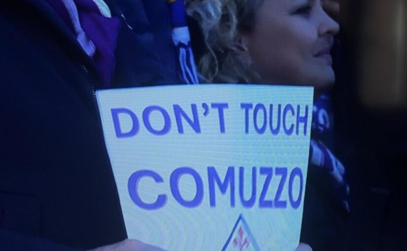 "Don’t touch Comuzzo", i tifosi della Fiorentina si oppongono alla cessione al Napoli | FOTO