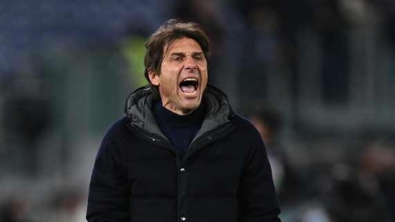 Basta nascondersi: Conte allo scoperto in conferenza, lo dice anche col linguaggio del corpo