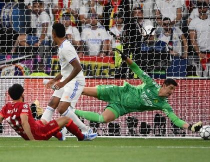Courtois contro il piangina Simeone: «Sono stufo di questo vittimismo costante»