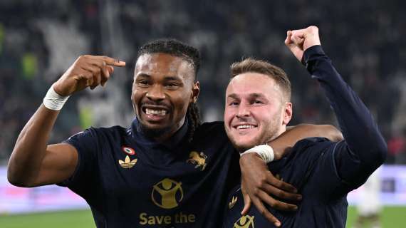 Curva contesta, ma la Juve fa 2-0 al Verona e va a -6 dalla vetta: highlights