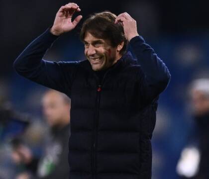 Dazn smentisce Conte: “Il terreno del Penzo bagnato prima e all’intervallo di Venezia-Napoli” – VIDEO