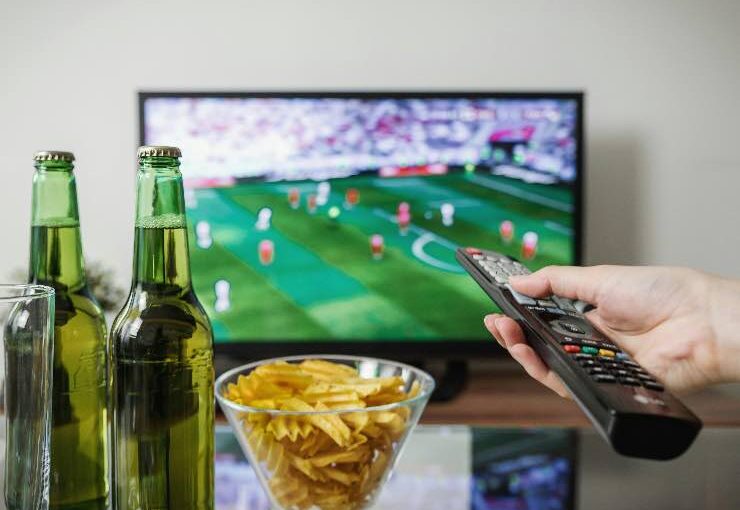 Hai il pezzotto? Ti conviene buttarlo: multe enormi per gli utenti | Devi vendere la casa per pagare