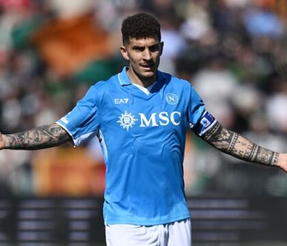 Il Napoli sta cercando il vice Di Lorenzo per la prossima stagione: piace Sugawara del Southampton (Romano)