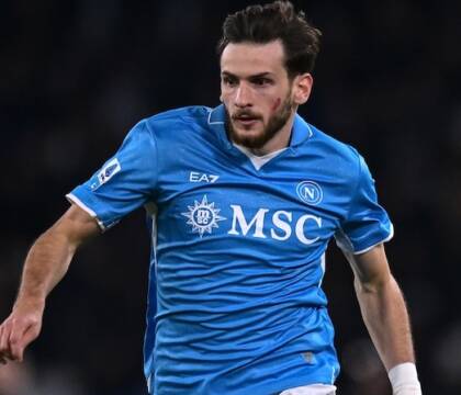 Kvaratskhelia commenta in napoletano un post di Donnarumma e i tifosi napoletani lo stravolgono di commenti