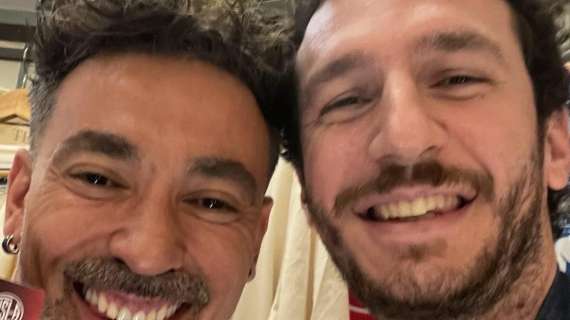 Lavezzi è tornato a Napoli: il Pocho fa tappa in un ristorante storico