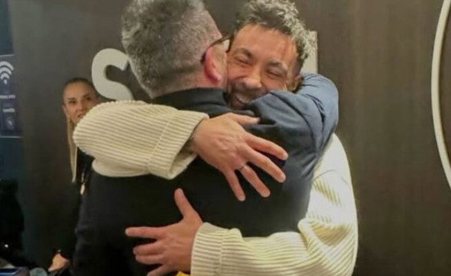 Montervino abbraccia Lavezzi, poi rimane impressionato da Careca e Alemao (FOTO)