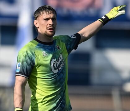 Radu si iscrive alla speciale categoria dei fenomeni contro il Napoli