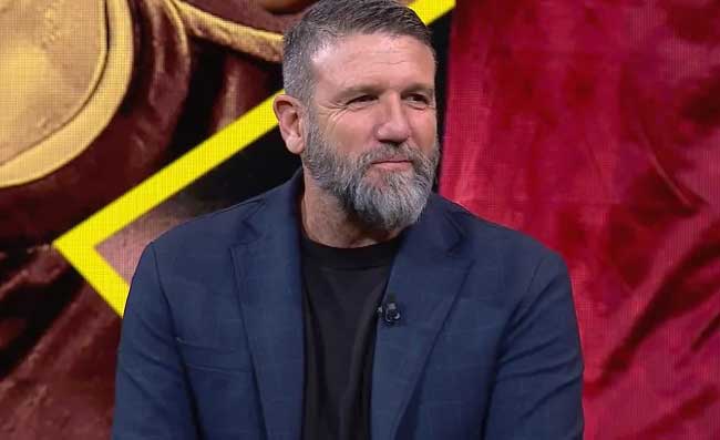 Candela non le manda a dire: “Aveva fatto disastri, ora la chiesa è al centro del villaggio”
