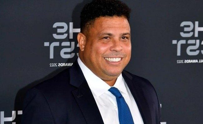 Ronaldo: “Vampeta bevve vino francese da 10mila dollari, mi fece una richiesta incredibile”