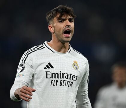 Alaves-Real, volantini contro i Blancos nei pressi dello stadio: “Real Madrid, protettore degli aggressori sessuali”