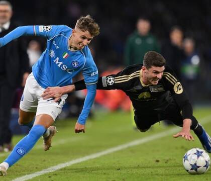 All’Everton non piangeranno per Lindstrom (oggi operato all’ernia), ora il Napoli dovrà ri-sbolognarlo