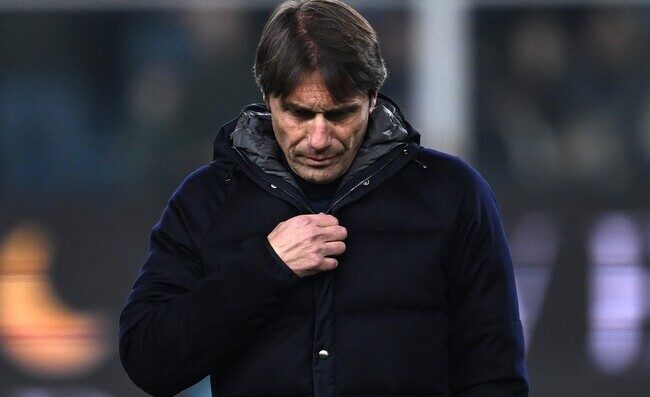 Conte, i napoletani non sono cattivi quando non si vince: i casi Sarri e Benitez