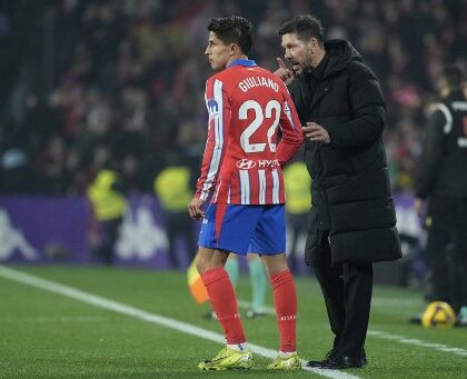 Il calcio italiano è finito perché è lento: mancano corsa e dinamismo, imparino da Simeone (Guardian)