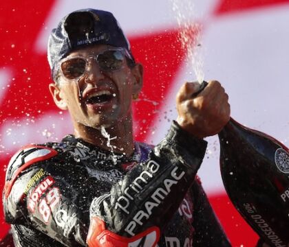 Jorge Martin, il medico della Moto Gp: «Grave lesione polmonare e 11 fratture, difficile dire quando tornerà»
