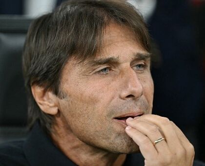 La vera sorpresa è che Napoli non ha gradito le parole di Conte, sui social molti commenti contro di lui