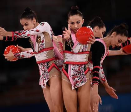 Le fedelissime della Maccarani disertano la nazionale e così la ginnastica ritmica salta la Coppa del mondo (CorSera)