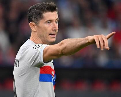 Lewandowski ha imparato a indicare ai compagni i passaggi e ad essere cruciale anche quando non segna