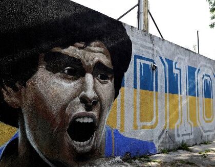 Maradona, l’ex legale: «Assumeva ansiolitici come caramelle, era depresso»