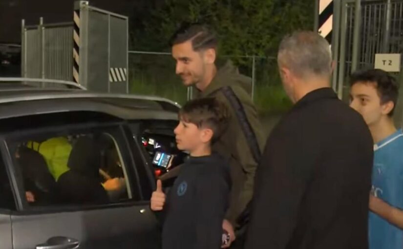 Monza-Napoli, Meret non torna col pullman: ecco con chi lascia lo stadio per le vacanze di Pasqua | VIDEO CN24