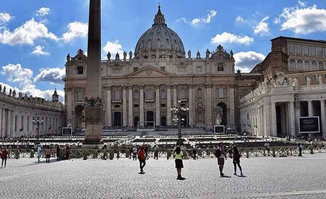 Nuovo Papa, in corsa anche il cugino di un ex calciatore di Roma e Milan