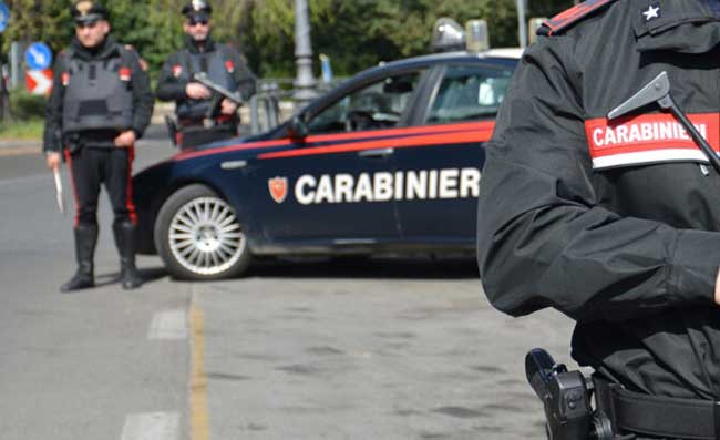 Parcheggiatori abusivi e ormeggi, blitz dei carabinieri a Mergellina: 24 arresti